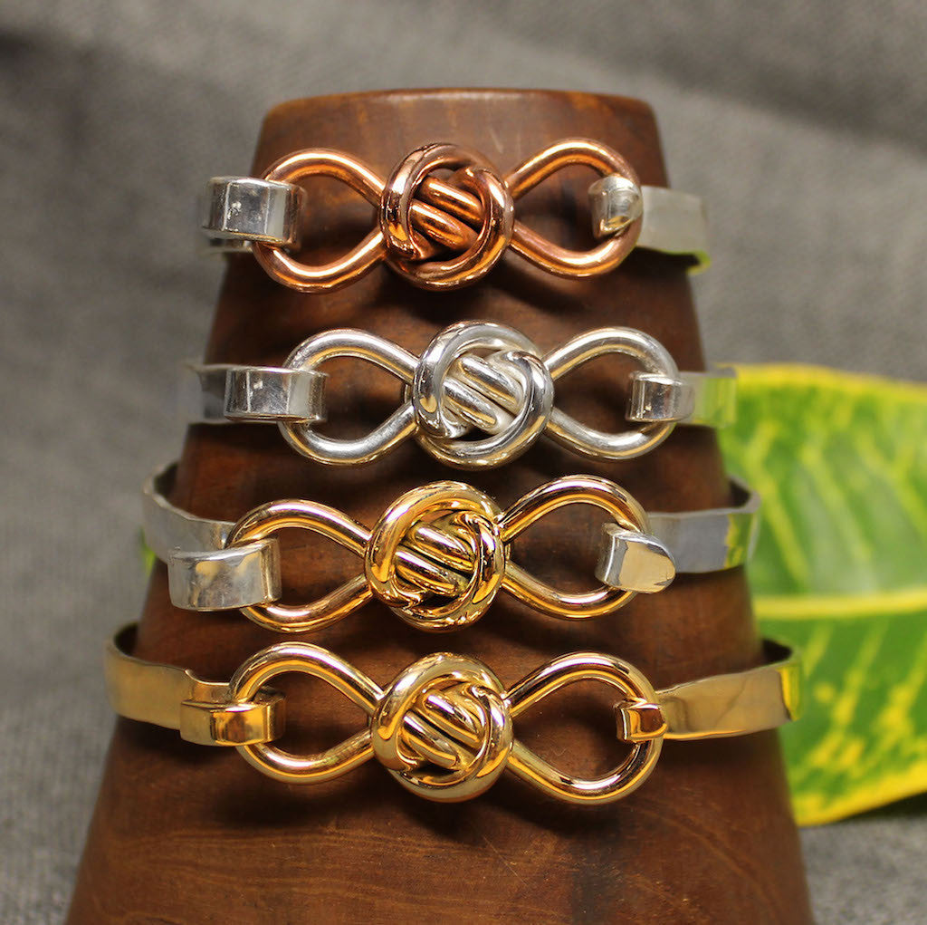 Crucian Knot 5mm Latching Bracelet