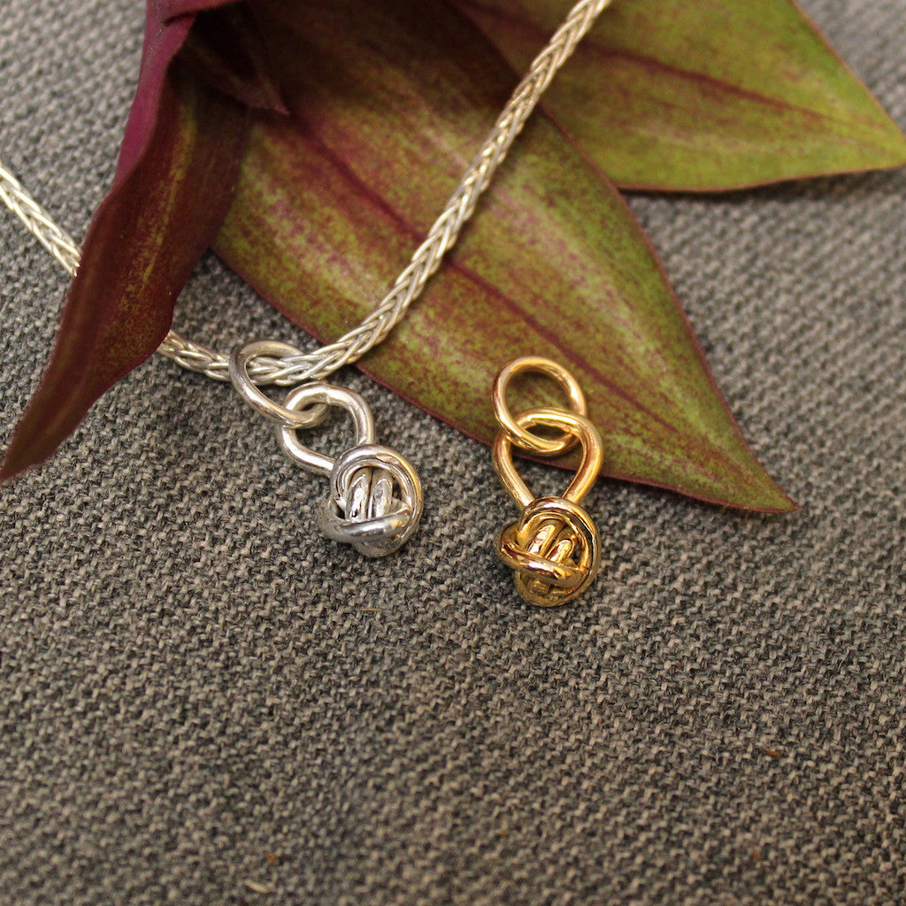 Crucian Knot Charm 